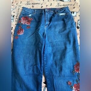 Gloria Vanderbilt size 18 jeans with embroidery